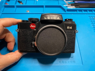 A Leica R4 rises from the dead
